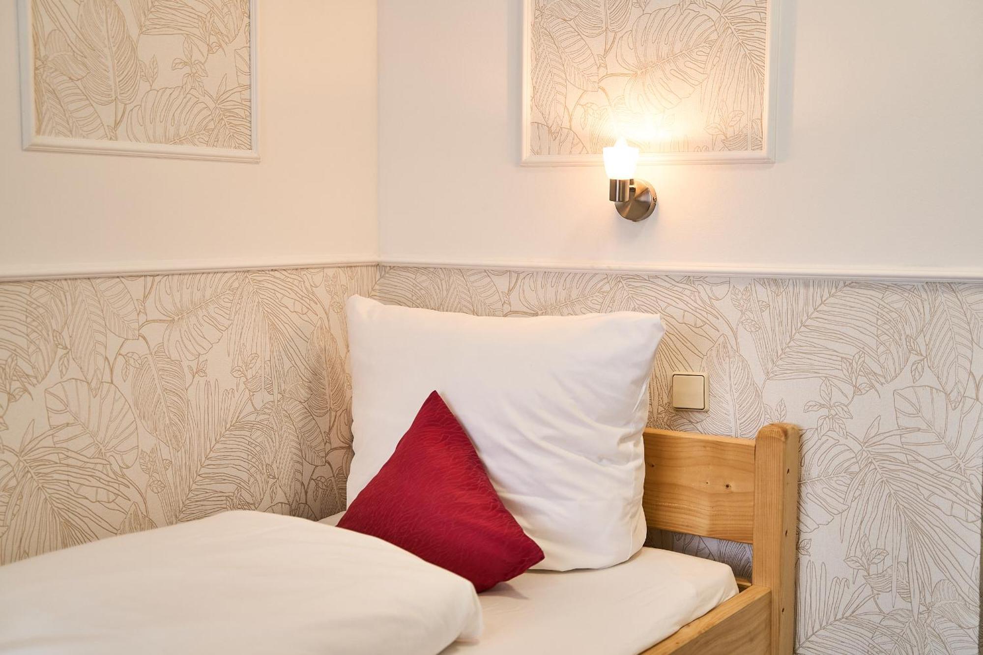 Hotel Maximo Pinneberg Extérieur photo